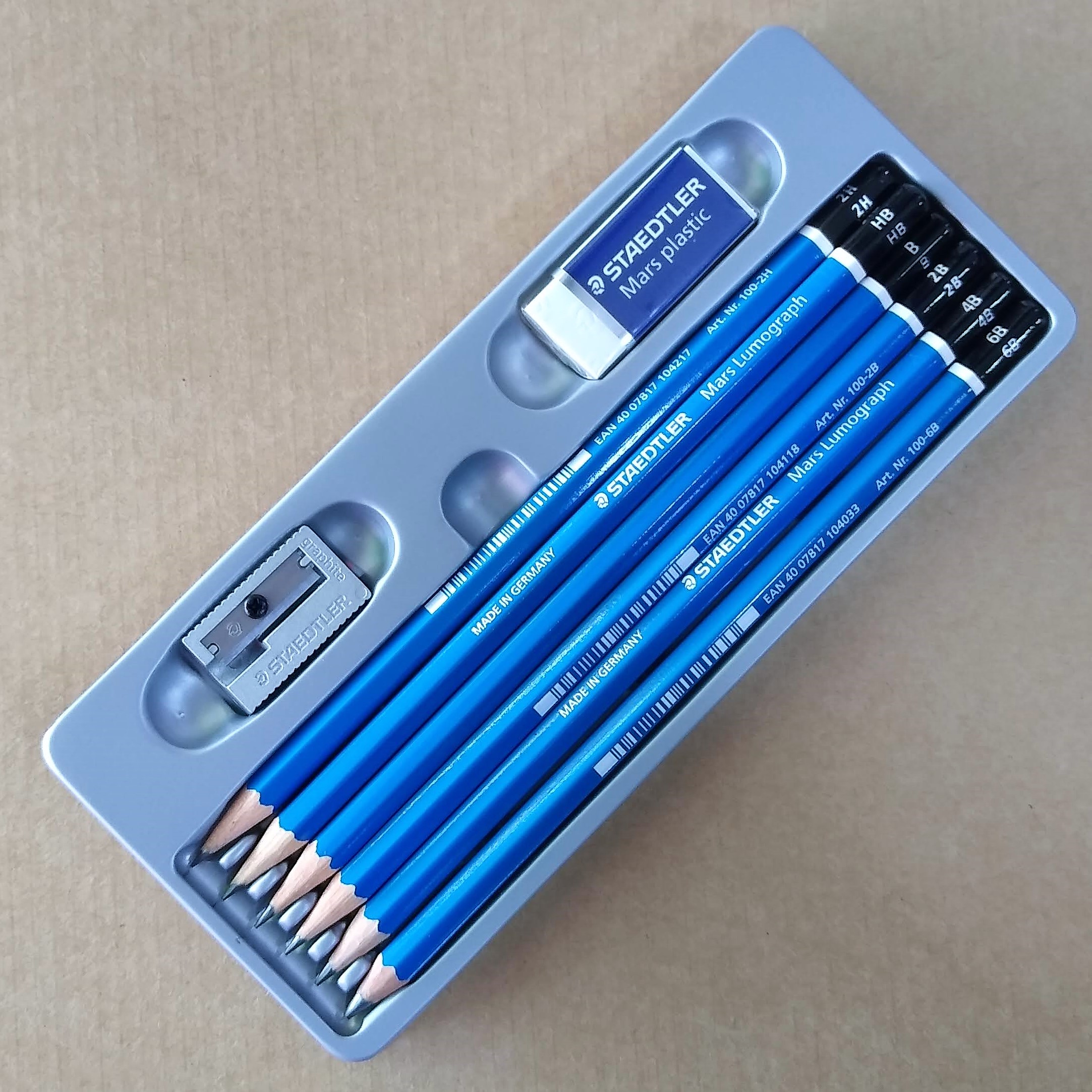 Caja de lápices staedtler 6 und +taj+borr gratis - Imagen 3